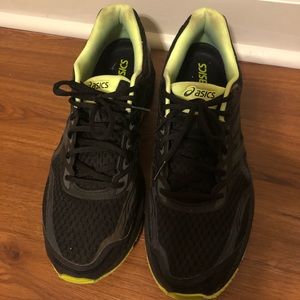 Men’s ASICS GT-2000 size 13